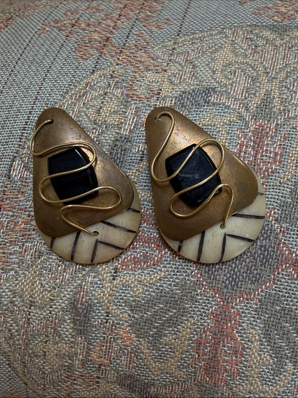ARTISAN Earrings